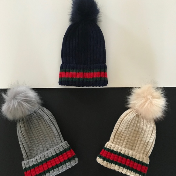 SALE‼️ WINTER POM GRAY STRIPED BEANIE KNITTED☃️❄️ - Picture 5 of 6